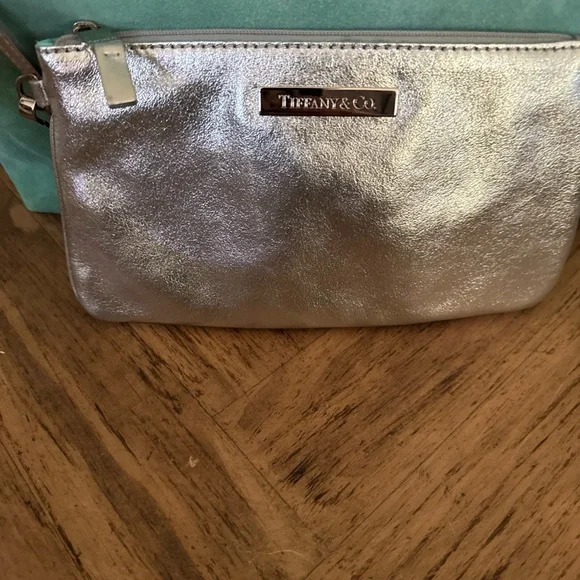 Tiffany & Co. Aqua and Silver Tote Bag Set - Picture 3 of 16